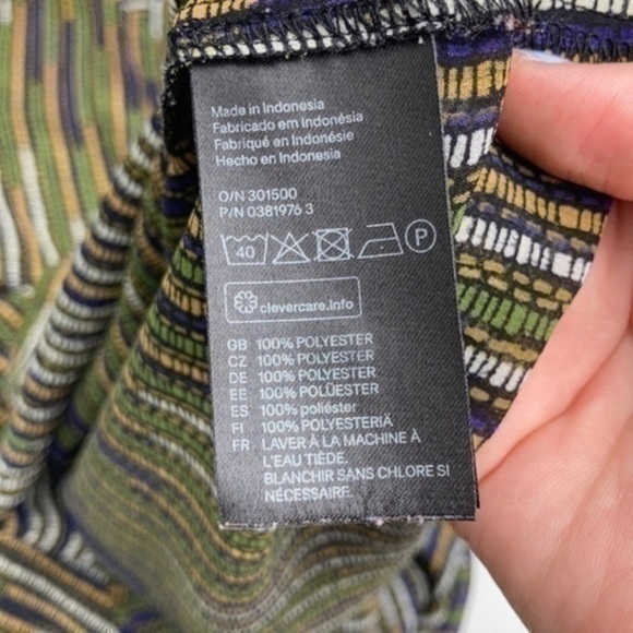 H&M Lightweight Flowy Striped Green Yellow Blue Button Front Tank Top - Picture 7 of 7